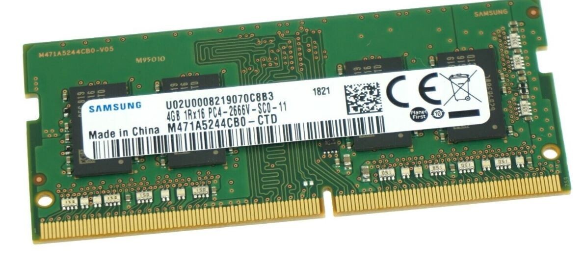 Memoria RAM color verde 4GB 1 Samsung M471A5244CB0-CTD